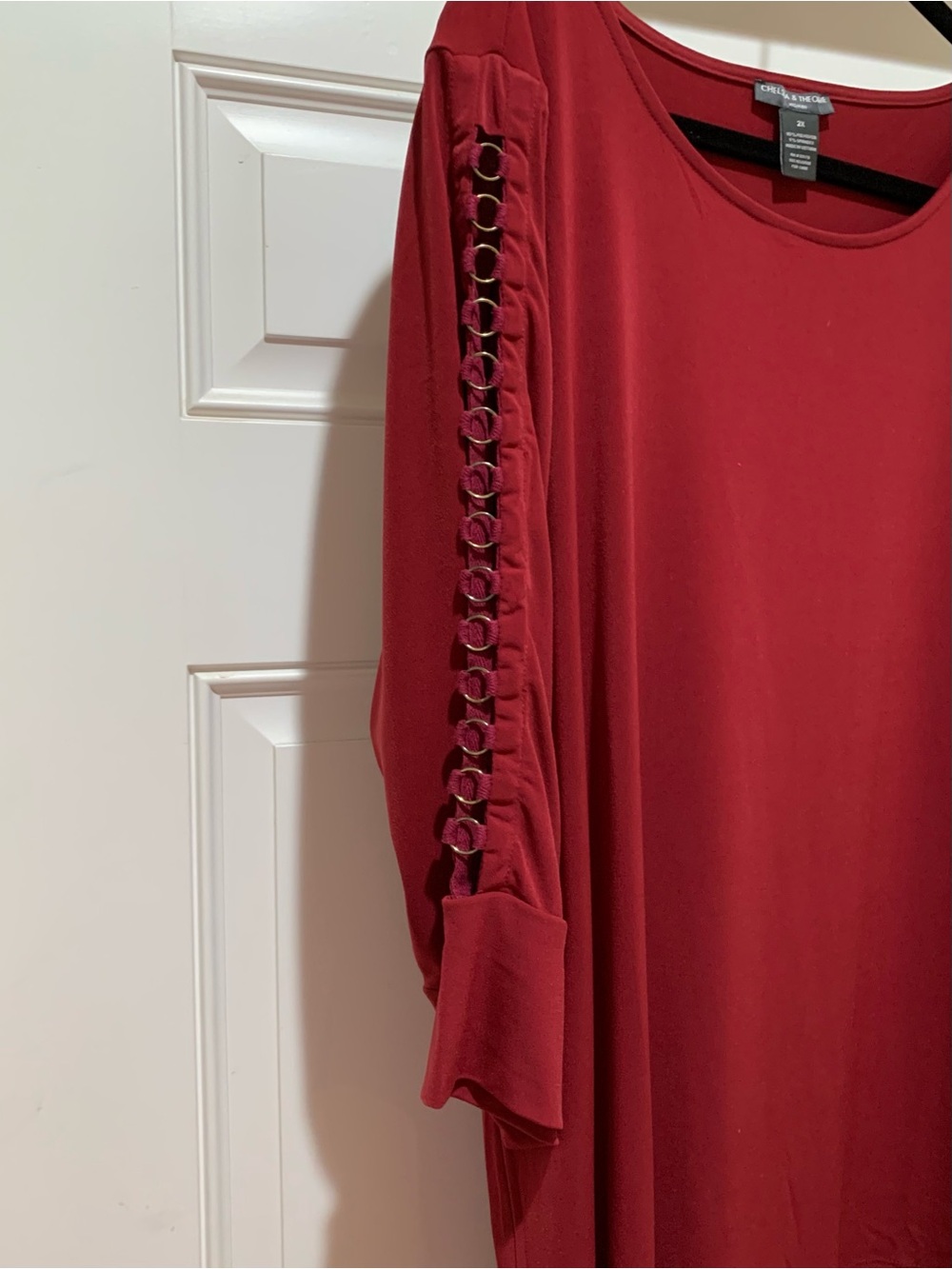 Burgundy WITH SEXY RING Grommet-3/4 Sleeve Women’s Top 2X CHELSEA & THEODORE